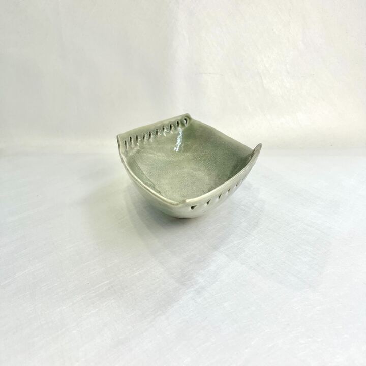 m04715