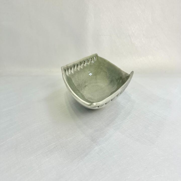 m04715
