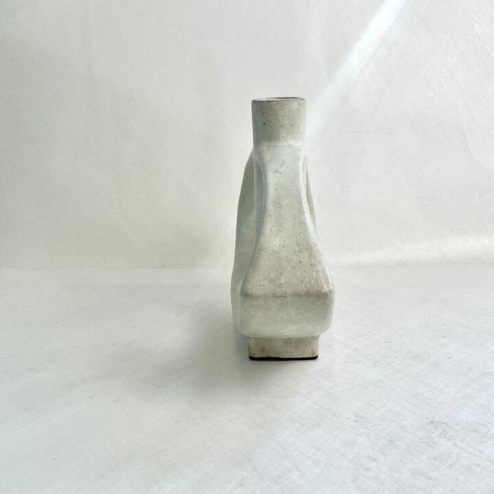 n05146