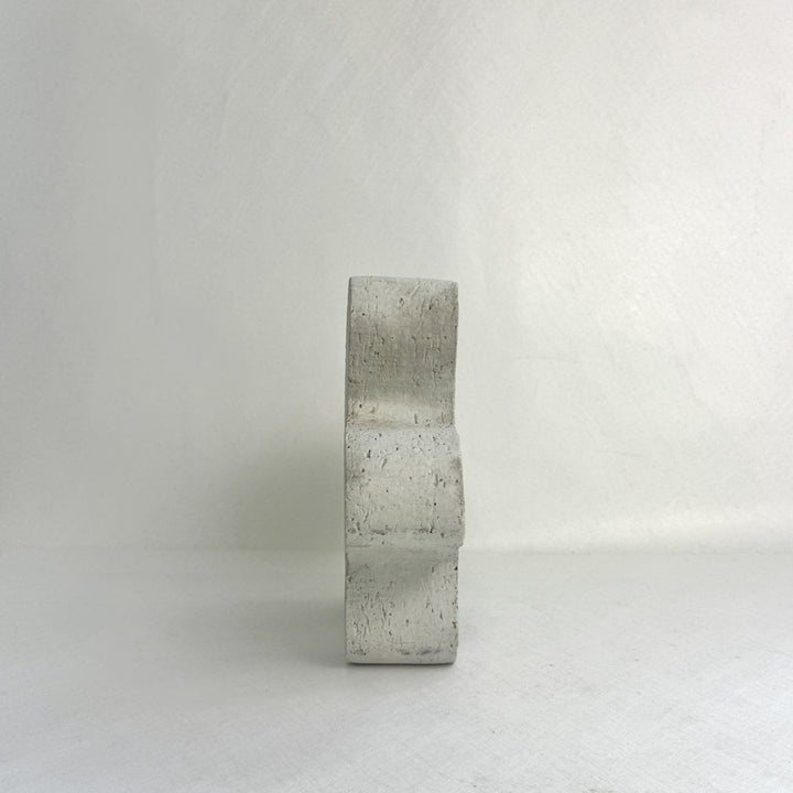 n05177
