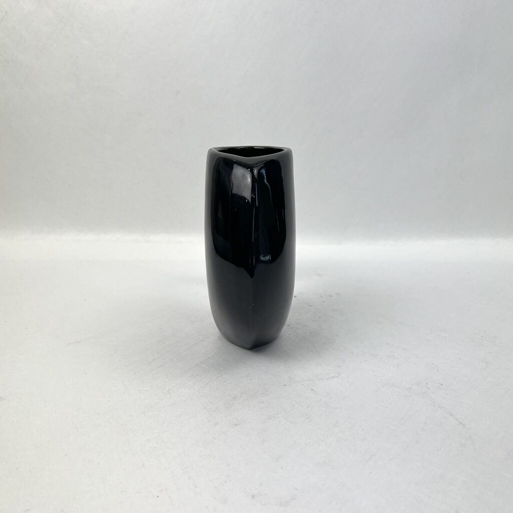 n05870