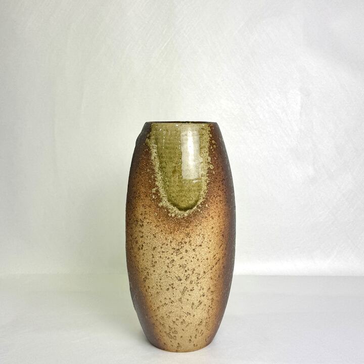 n03357