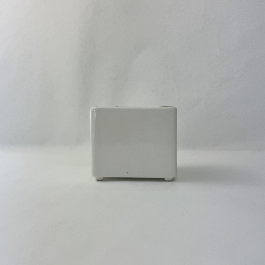 o05761