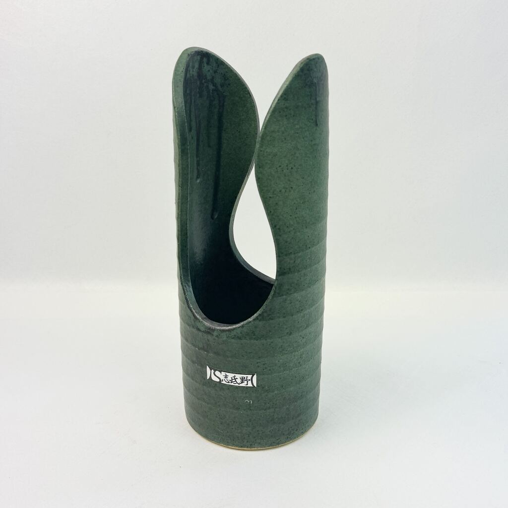 m05854