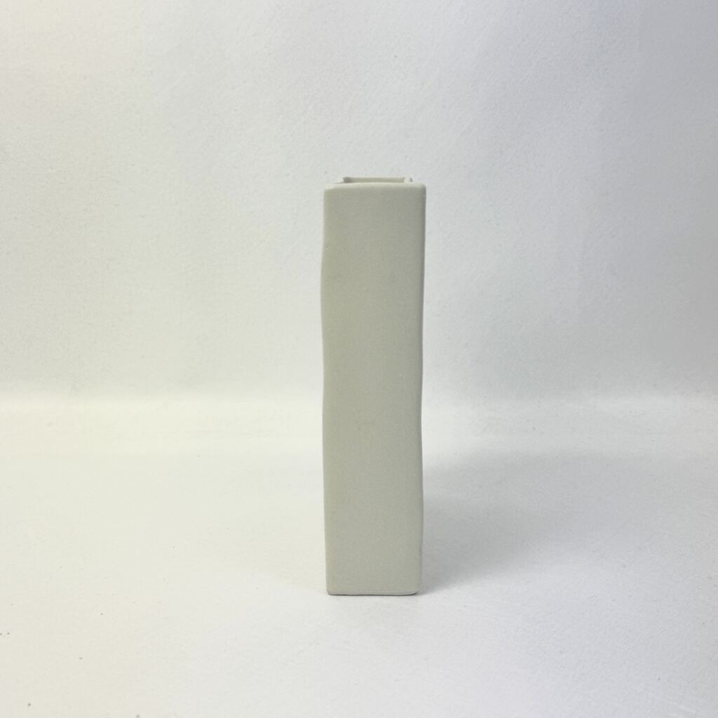 o03309