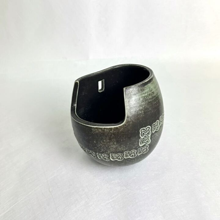 o03809