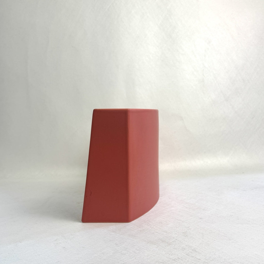 n05218