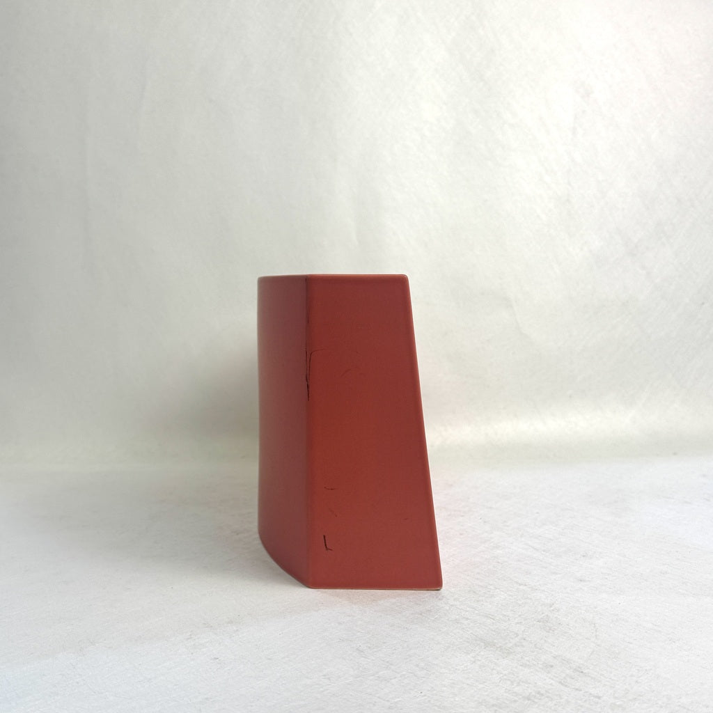 n05218