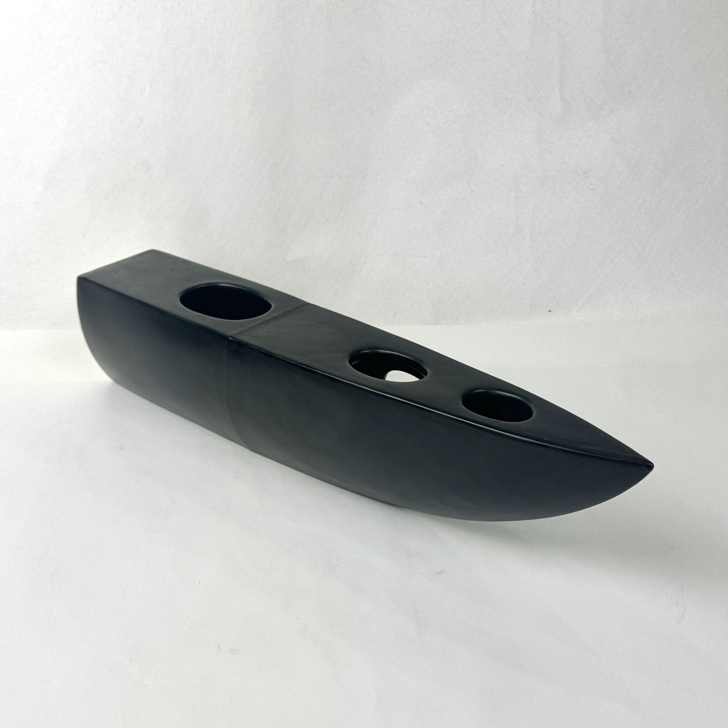 n05256